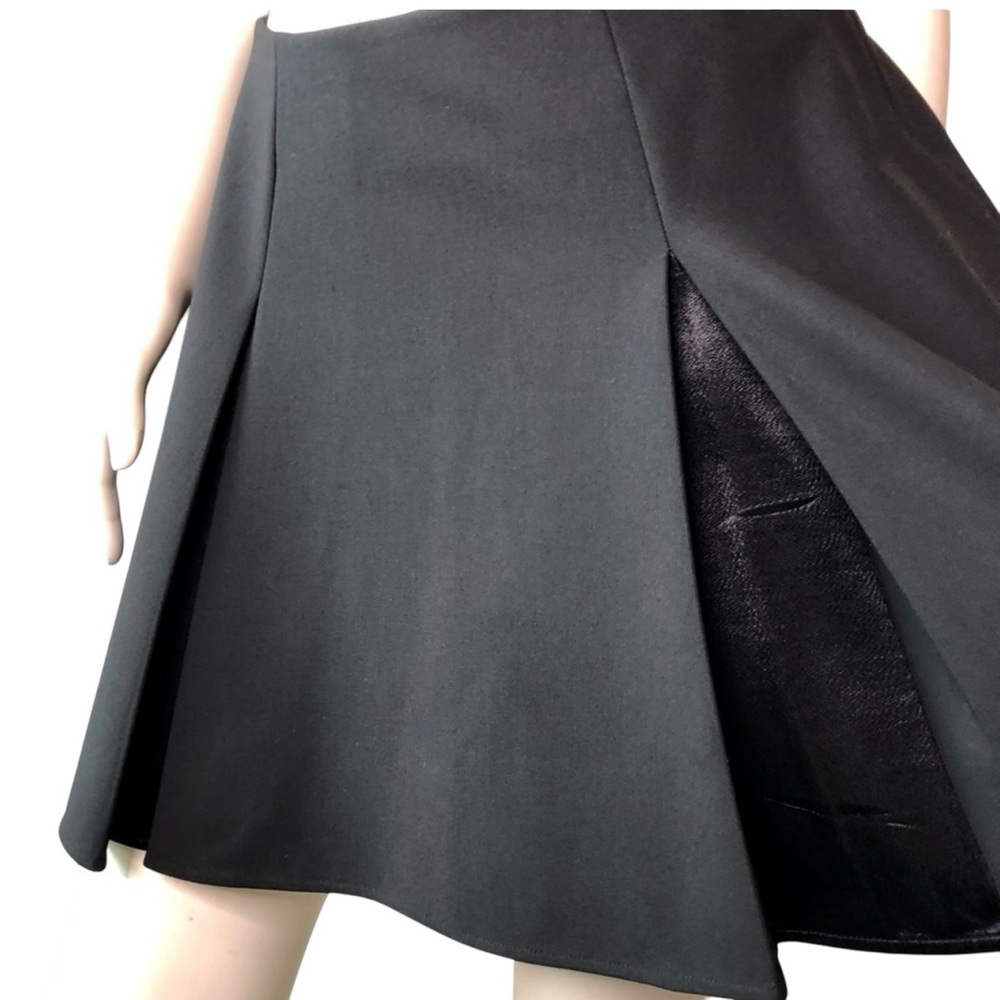 NWOT Elizabeth and James Black Mini Skirt with Slit